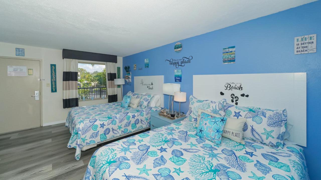 Heated Pool, Fireplace, 70" Tv, Waterfront & More! Sarasota megye Kültér fotó