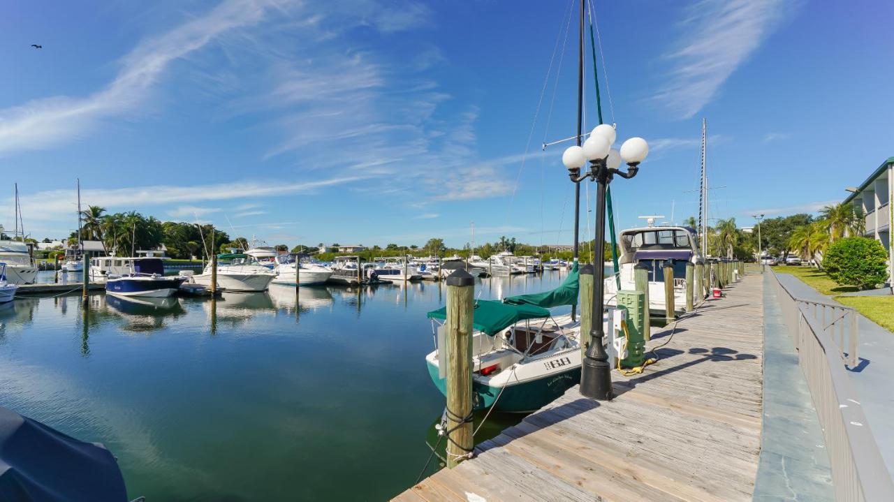 Heated Pool, Fireplace, 70" Tv, Waterfront & More! Sarasota megye Kültér fotó